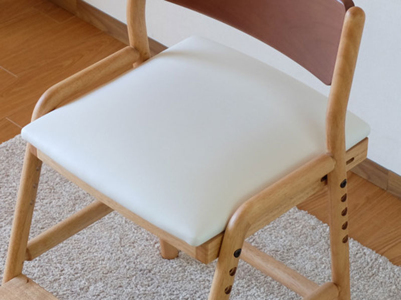 ツートンカラーのキッズチェア|無垢材|高さ調節可能