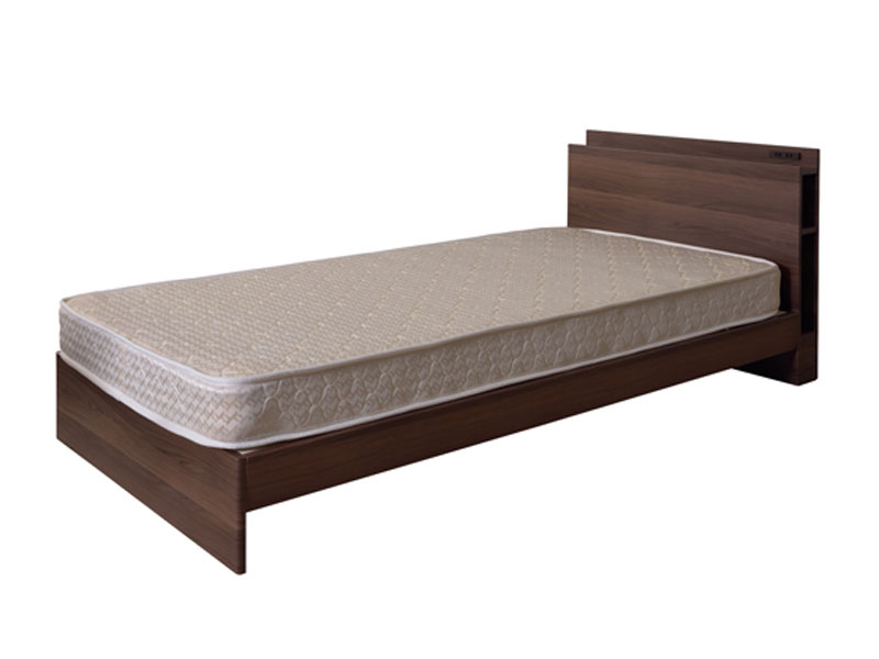 スライドコンセントが2つ付いたヘッドボードのシングルベッド