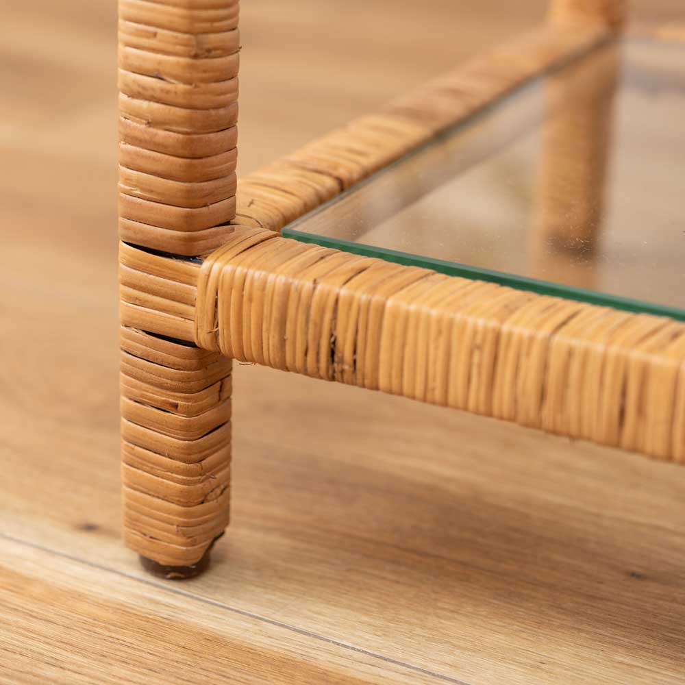 天然ラタン×ガラスのシェルフ|ナチュラル&モダンな収納アイテム