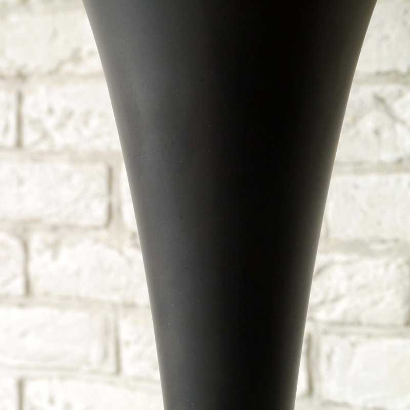 ブルックリンスタイルの丸型テーブル | 幅70cm｜優しいフォルムの馴染みやすいデザイン