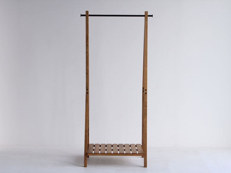 天然木とブラックスチールのハンガーラック | ソフトヴィンテージ