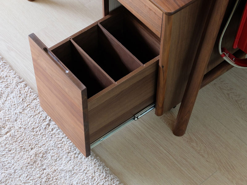 ウォルナット材のキャスター付きワゴン｜幅35cm