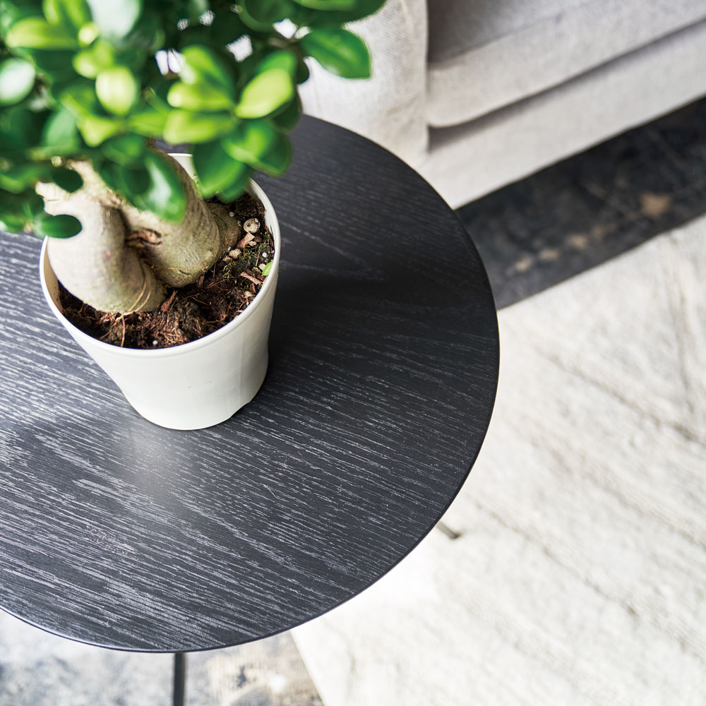 サイドテーブル おしゃれでシンプルなデザイン｜オーク突板×ブラック