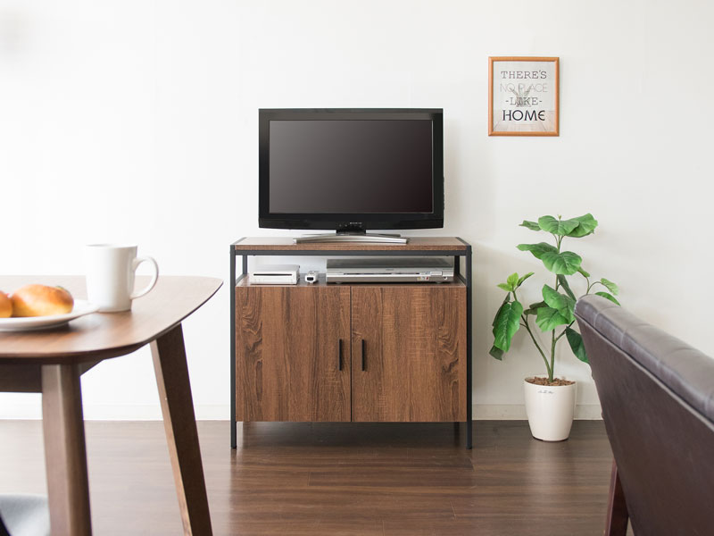 ハイタイプのキャビネットテレビ台｜シンプルモダン