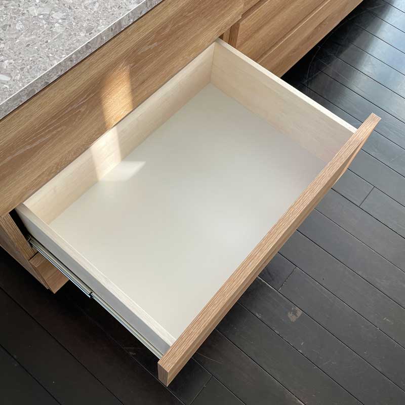 ナチュラルオークのおしゃれなチェスト｜幅120cm｜柔らかな木目の北欧モダンな収納