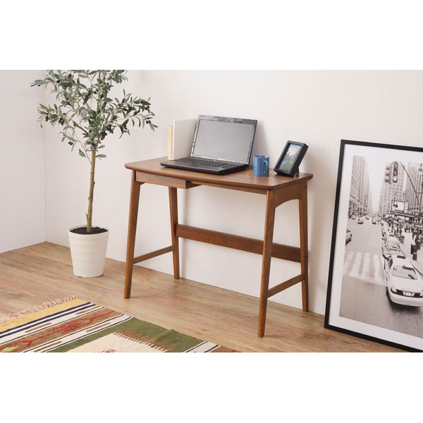 ウォールナット突板を使用した落ち着いた風合いのデスク | インテリア