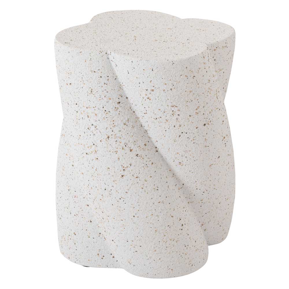 トレンド感あふれるテラゾー柄のサイドテーブル｜洗練された石調