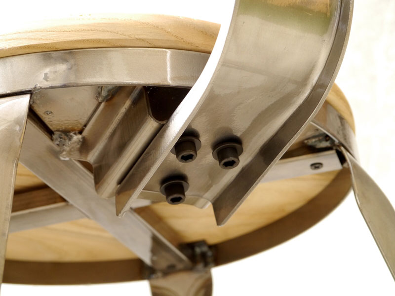 無垢材とシンプルなスチールを合わせたチェア | インダストリアルインテリア