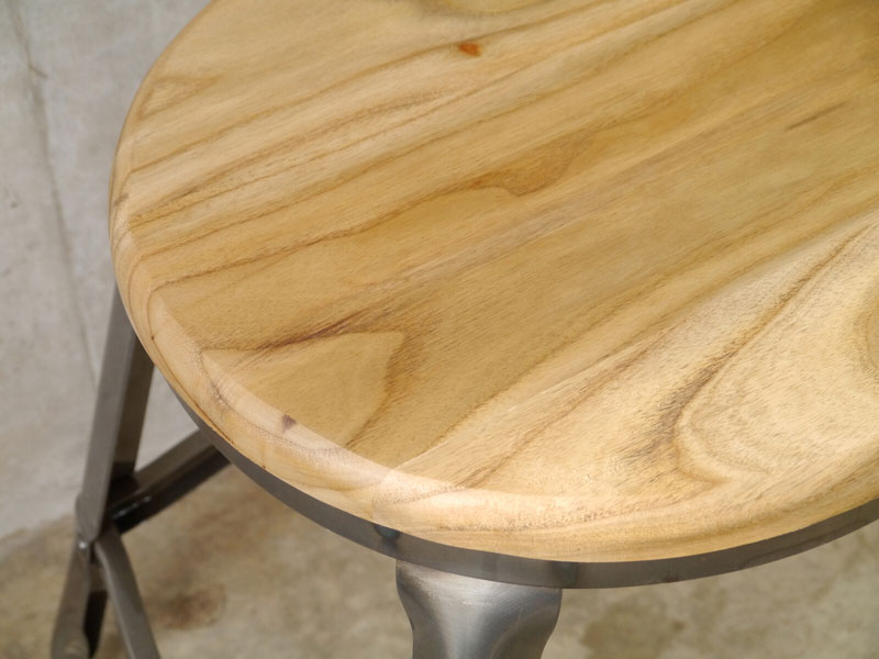 無垢材とシンプルなスチールを合わせたチェア | インダストリアルインテリア