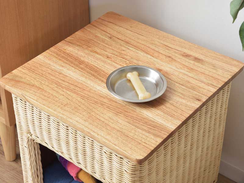 天然木とラタンのペットハウス｜スツールとして使えます