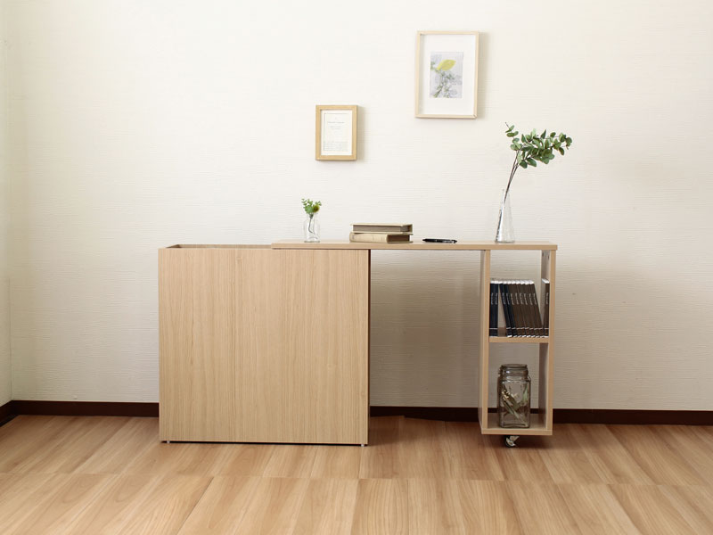 ヘッドボードやサイドデスクになる使い方豊富な収納型デスク