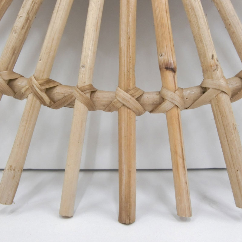 ラタンで編みこまれたウォールミラー｜西海岸インテリア