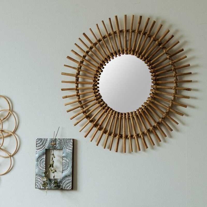 ラタンで編みこまれたウォールミラー｜西海岸インテリア