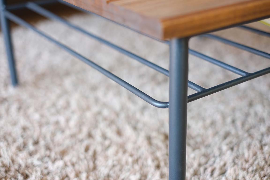 ヴィンテージデザインのセンターテーブル｜幅70cm