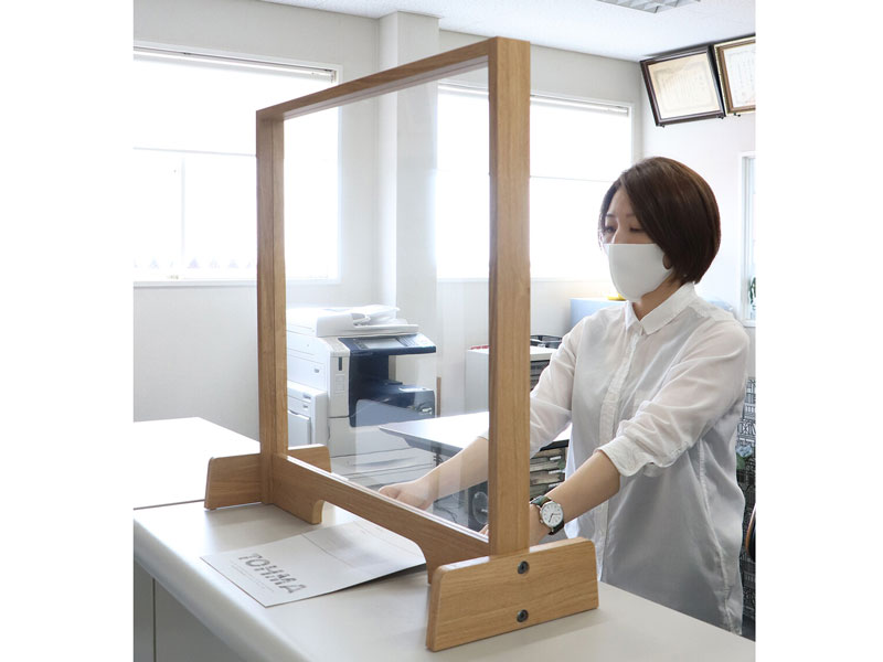 木製飛沫ガード間仕切り