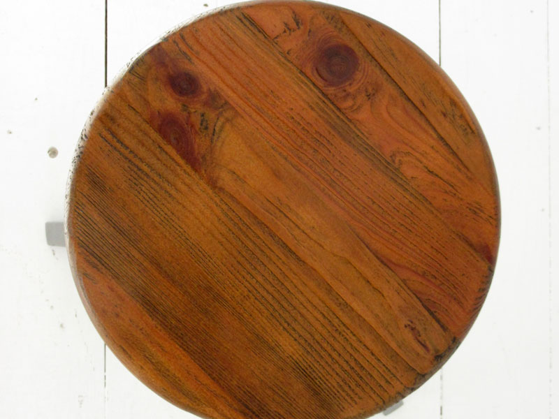 座面にオールドパインの自然仕上げを施した大人ヴィンテージスタイルのスツール｜MOSH