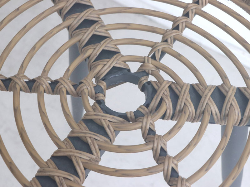 ラタンの丸テーブル | LZN | リゾートインテリア