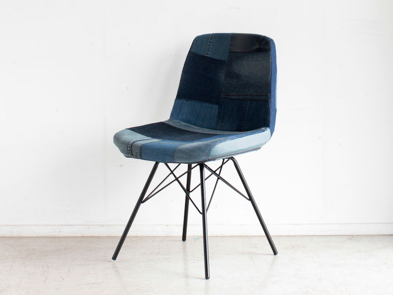 デニム　リメイクチェア chair_made_of_jeans_01.jpg