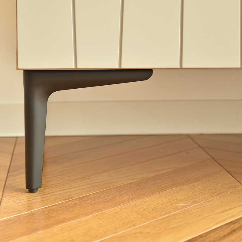 ベージュ×グレージュのおしゃれなサイドボード｜幅150cm｜デザイン扉が上品なモダンデザイン