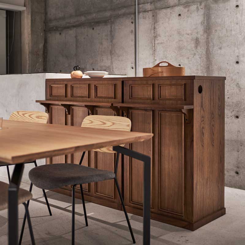 上質クラシックな3列カウンター｜暮らしを整える美収納の主役家具｜幅90cm