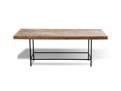 へリンボーン模様のリビングテーブル | オーク材使用