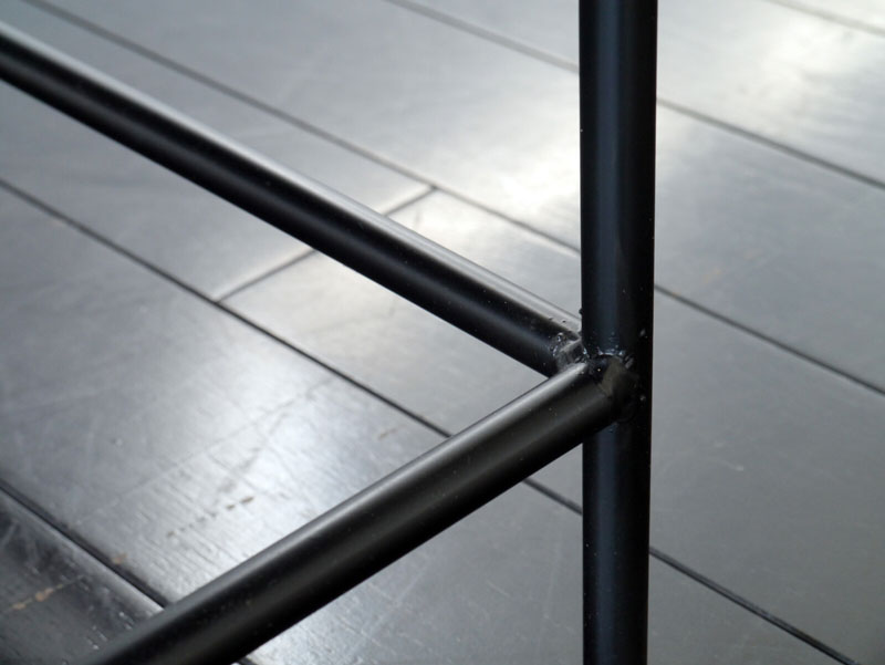 へリンボーン模様のリビングテーブル | オーク材使用