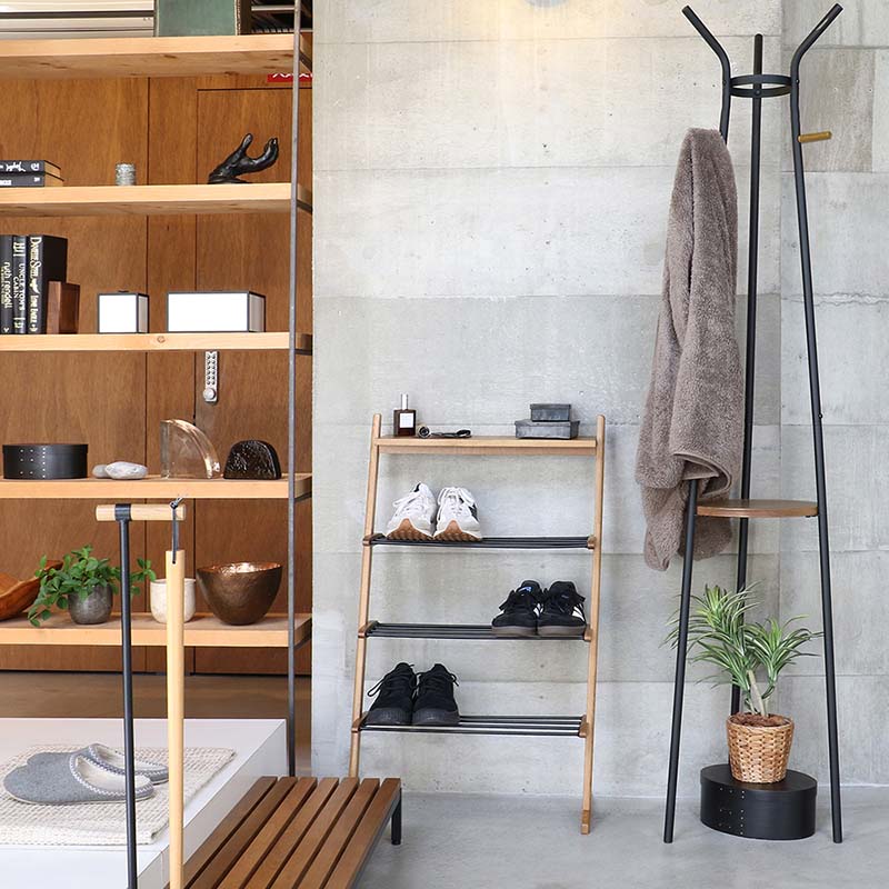 木目×スチールのスタイリッシュシューズラック｜ナチュラルモダン玄関収納