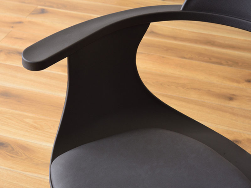 ミニマルな構造のオフィスチェア｜キャスター付き｜モダンインテリア