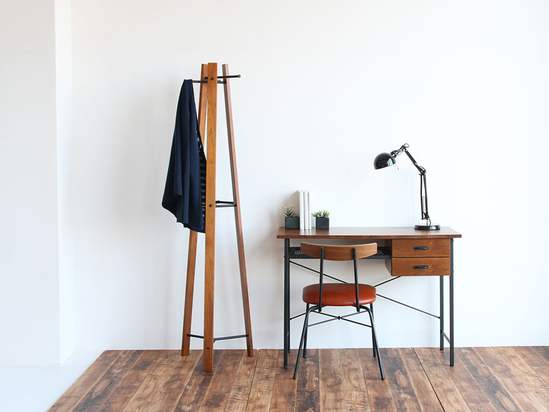 木とブラックスチールのポールハンガーBR|高さ165cm|am