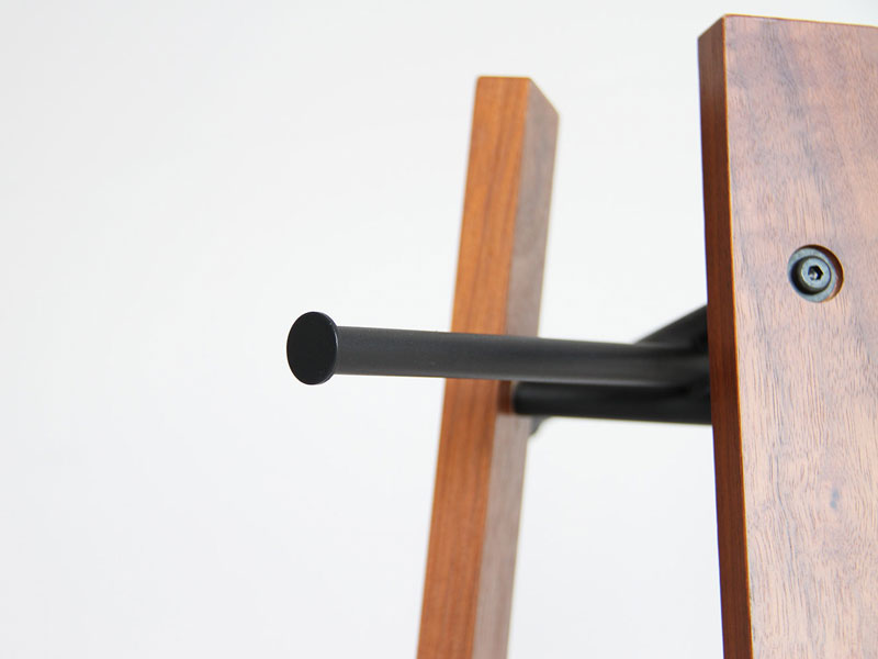 木とブラックスチールのポールハンガーBR|高さ165cm|am