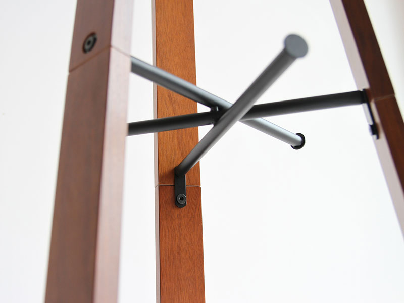 木とブラックスチールのポールハンガーBR|高さ165cm|am