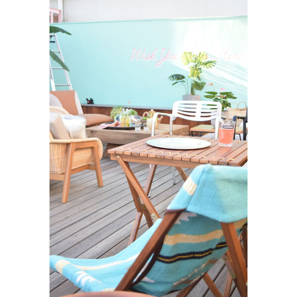 コンパクトに収納できるガーデンテーブル | アウトドアインテリア