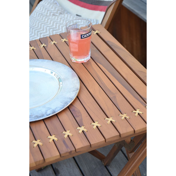 コンパクトに収納できるガーデンテーブル | アウトドアインテリア