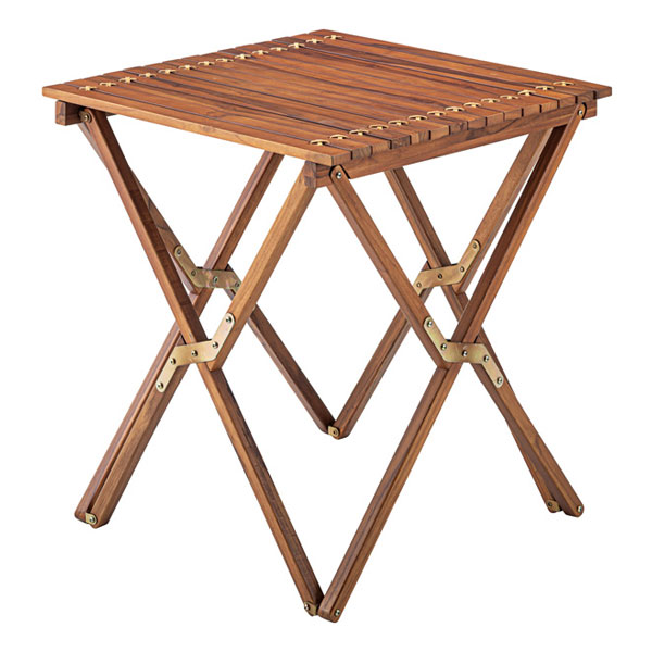 コンパクトに収納できるガーデンテーブル | アウトドアインテリア