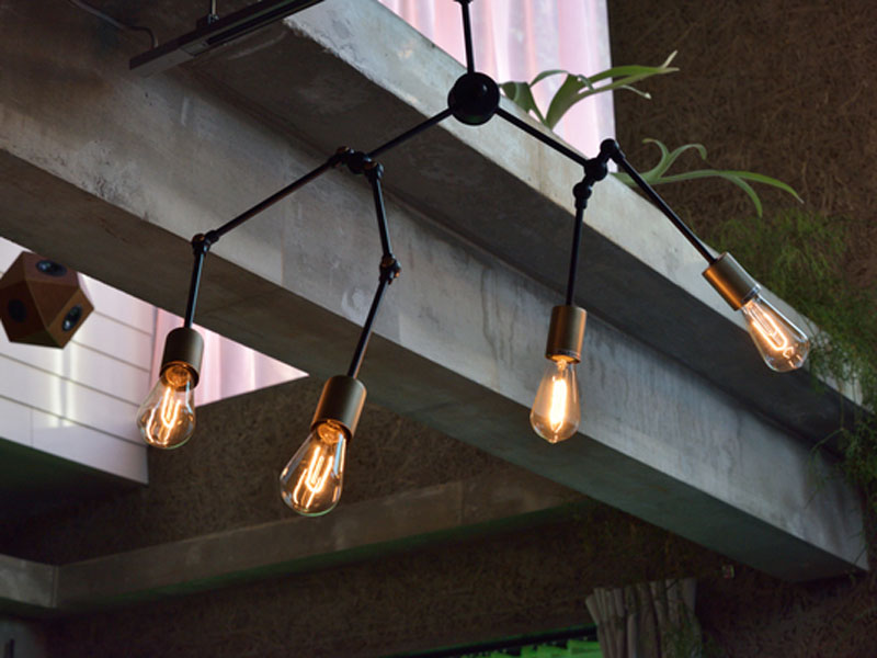 裸電球のペンダントライト｜アーバンインテリア