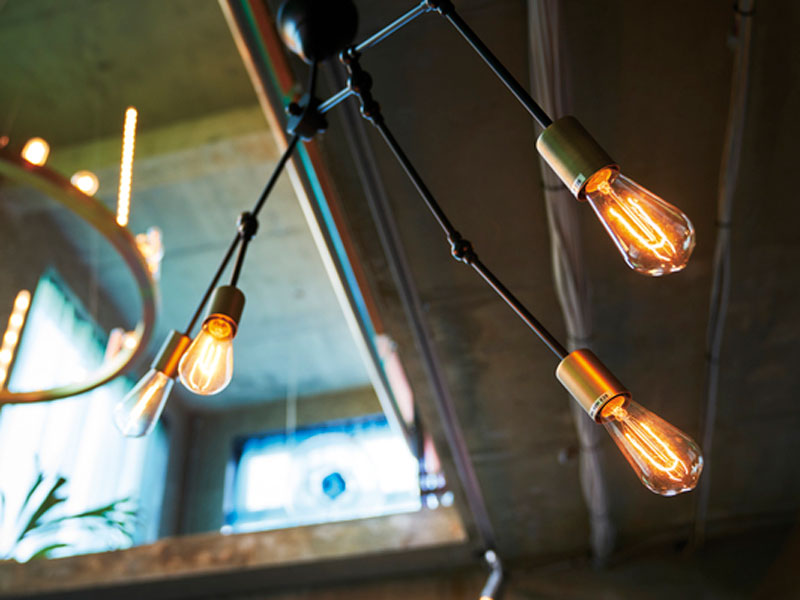 裸電球のペンダントライト｜アーバンインテリア