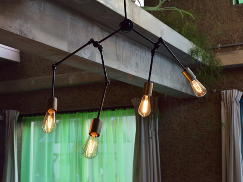 裸電球のペンダントライト｜アーバンインテリア
