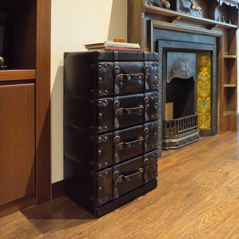 ブラックトランク風4段チェスト｜重厚感ある収納家具 | インテリア