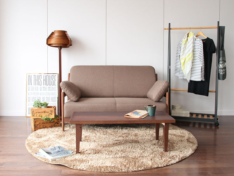 すっきりとしたデザインのハンガーラック｜北欧モダン