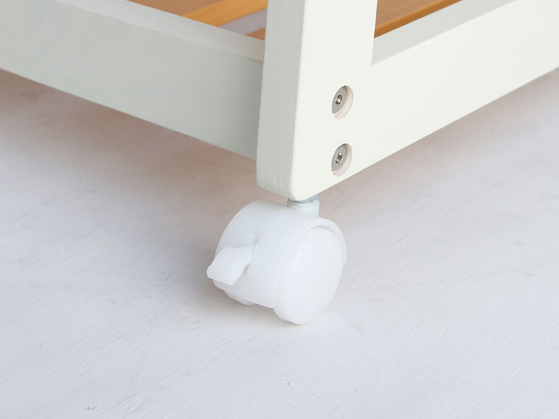 すっきりとしたデザインのハンガーラック｜北欧モダン