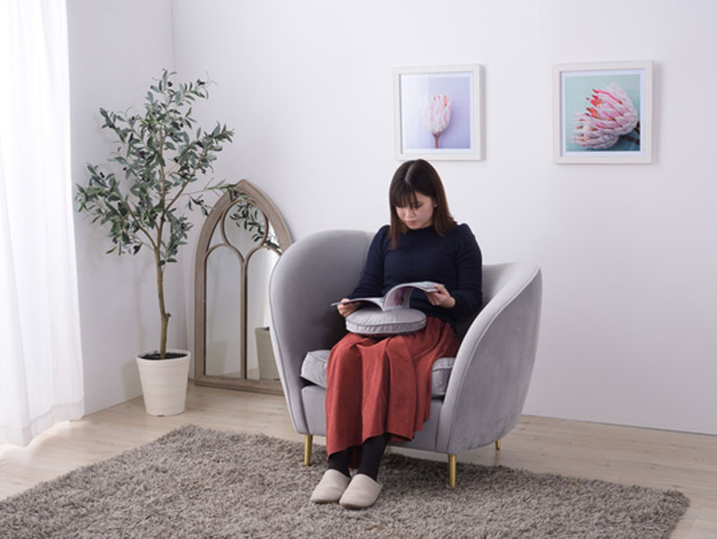 ハートをモチーフにしたエレガントな1人掛けソファ