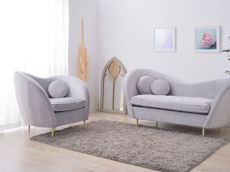 ハートをモチーフにしたエレガントな1人掛けソファ