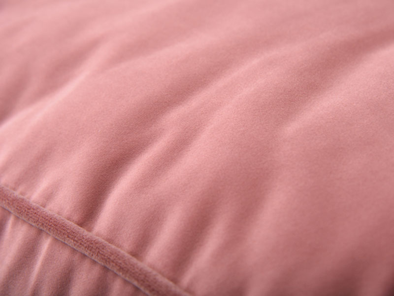 ハートをモチーフにしたエレガントな1人掛けソファ