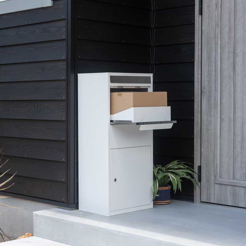 ポスト一体型宅配ボックス|玄関に馴染む安心の鍵付きデリバリー収納