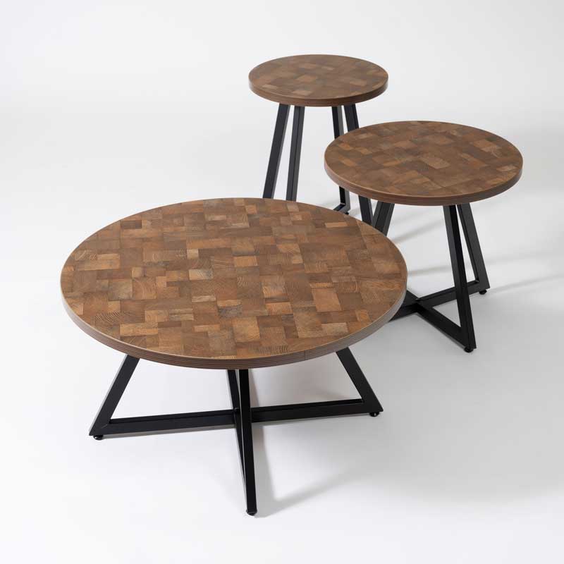 木目の表情を愉しむ円形ローテーブル｜アイアン脚で魅せるモダン空間