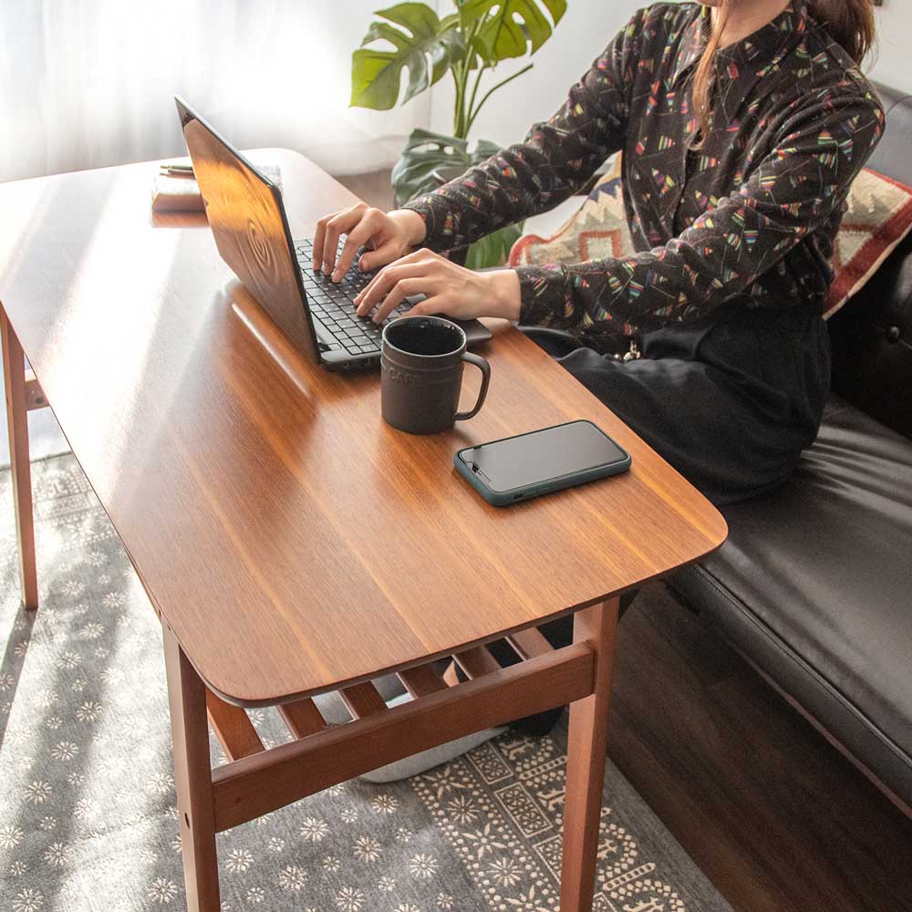 天然木の温もりが広がる北欧風ソファテーブル