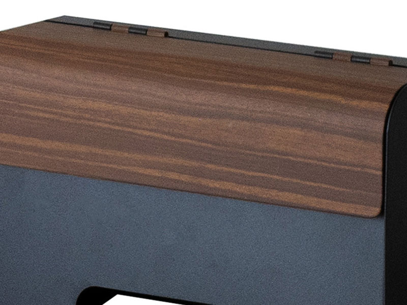 上品な木目のマスクケース