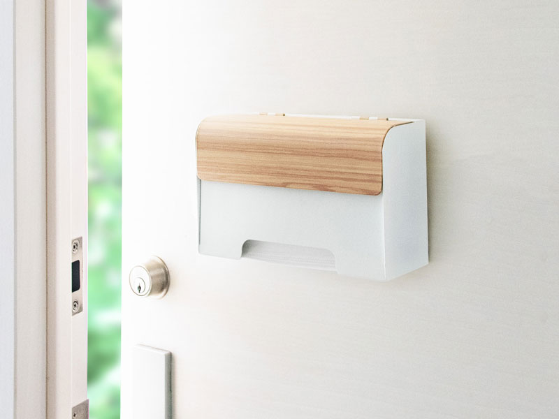 上品な木目のマスクケース