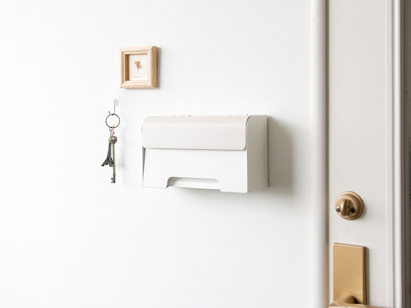 上品な木目のマスクケース