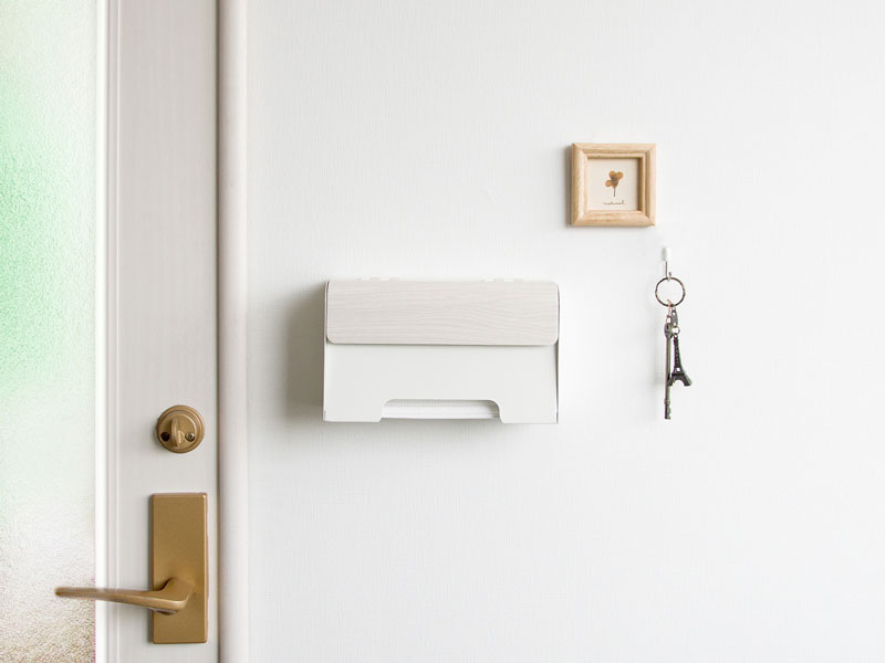 上品な木目のマスクケース